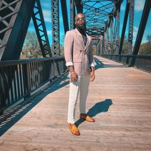 Meet your Posher, Tobi